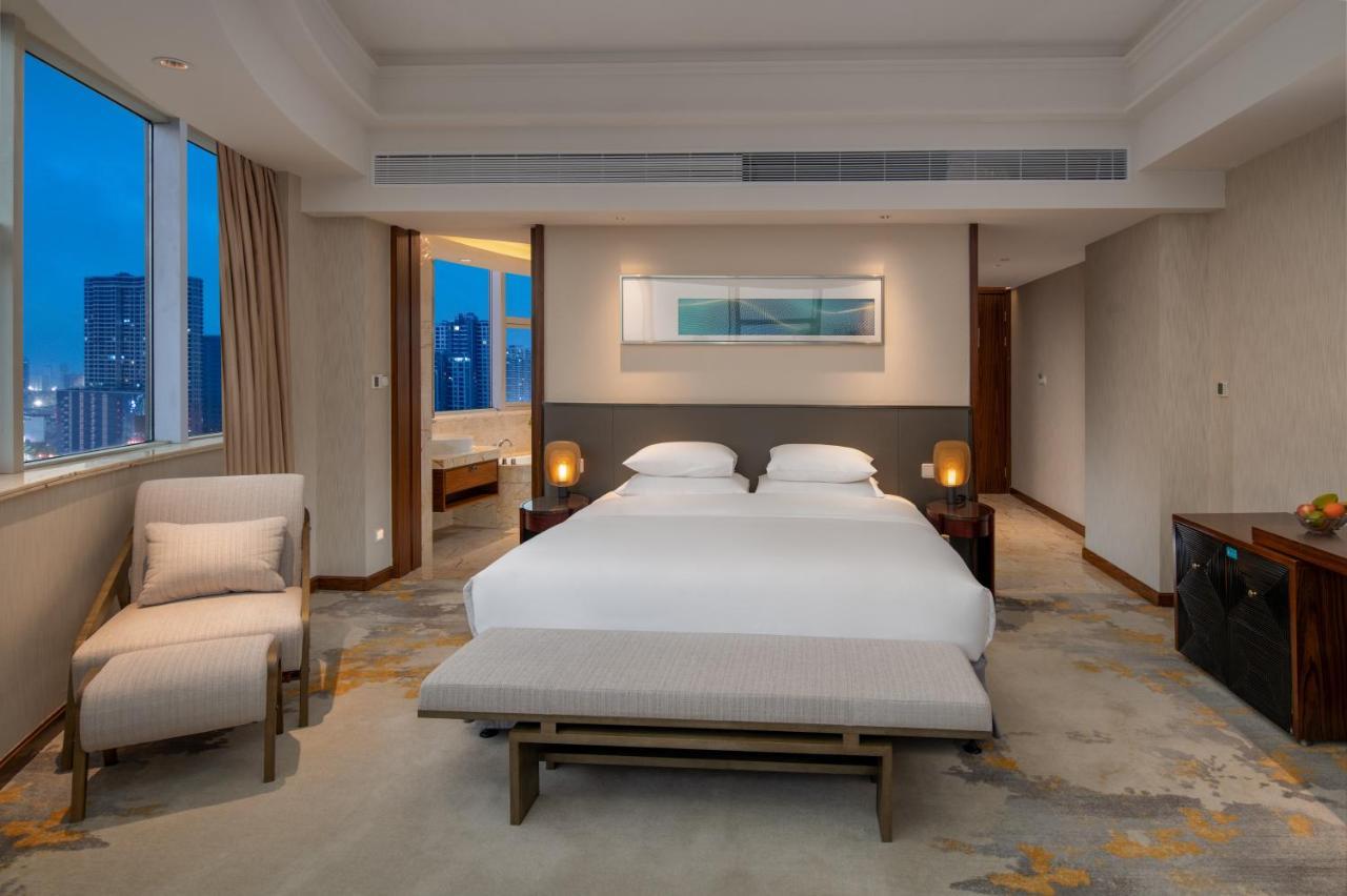 Golden Shining New Century Grand Hotel เป๋ยไห่ ภายนอก รูปภาพ