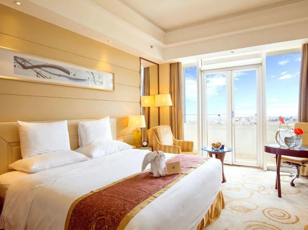 Golden Shining New Century Grand Hotel เป๋ยไห่ ภายนอก รูปภาพ